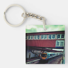 Trein onder de brug sleutelhanger