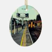 Trein op het spoor keramisch ornament (Rechts)