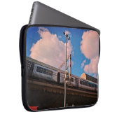 Trein, op het spoor laptop sleeve (Voorkant Rechts)