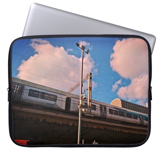 Trein, op het spoor laptop sleeve (Voorkant)