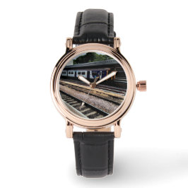 Trein, op het station horloge