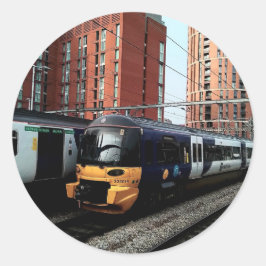 Trein op het station ronde sticker