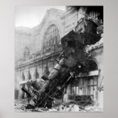 Trein Wreck in Montparnasse Poster (Voorkant)
