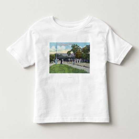 Treinaankomst bij Boyes Hot Springs Kinder Shirts (Voorkant)