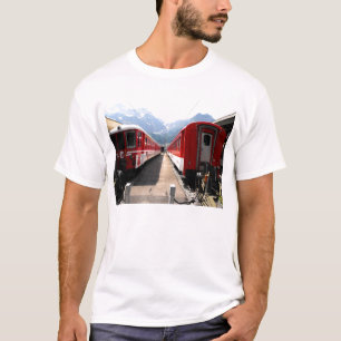 Treinen bij Engelberg in de Zwitserse alpen T-shirt