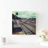 Treinen op het depot vierkante klok (Huis)