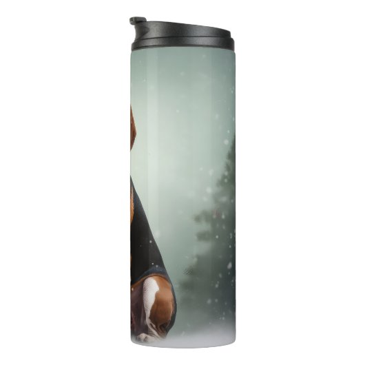 Treining Walker Coonhound Hond in Sneeuw Kerstmis Thermosbeker (Geroteerd rechts)