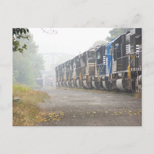 Treinlocomotieven in de mist briefkaart (Voorkant)