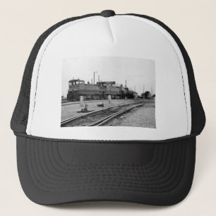 treinmotor trucker pet