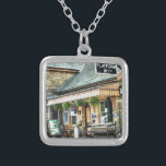 TREINSTATION ZILVER VERGULDEN KETTING<br><div class="desc">Het treinstation van de  en vage Hampton Loade van de spoorweg Severn Valley. Engeland.</div>