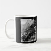 Treinwrak in Montparnasse, spoorwegramp Koffiemok (Links)