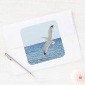 Trek boven een zee vierkante sticker (Envelop)