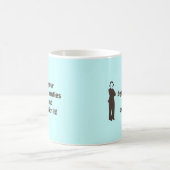 Trek je grote meisjesbroek aan en accepteer het koffiemok (Center)