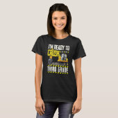Trekkerconstructievoertuig klaar om de derde te ve t-shirt (Voorkant volledig)
