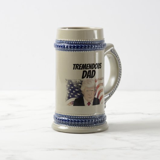 TREMENDOUS DAD DONALD TRUMP BEER STEIN BIERPUL (Voorkant rechts)