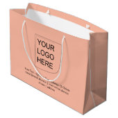 Trend Kleur - Soft Peach Grote Logo Cadeautas (Achterkant Gekanteld)
