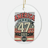 Trending-geïnspireerd ontwerp voor 2025 keramisch ornament (Links)