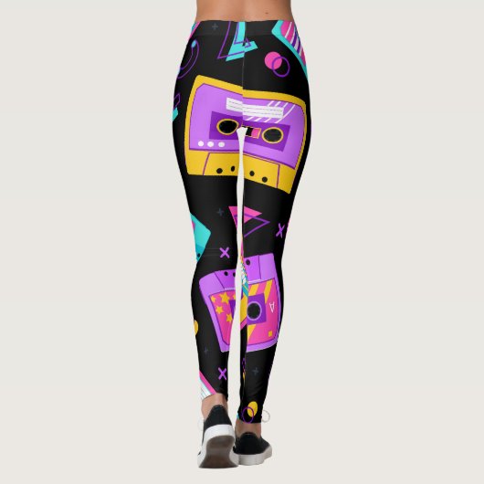 Trendy 80s Cassette Pattern Leggings (Achterkant)