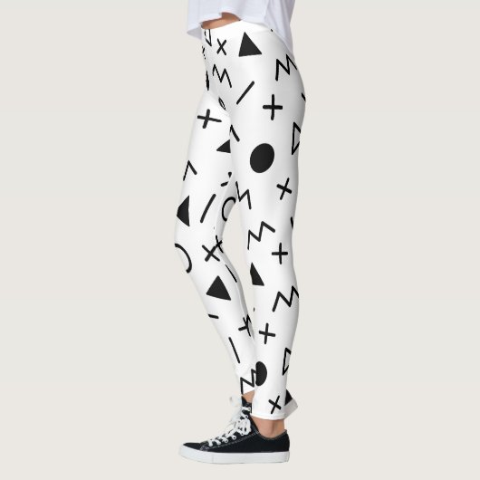 Trendy 80s Pattern Black and White Leggings (Links)