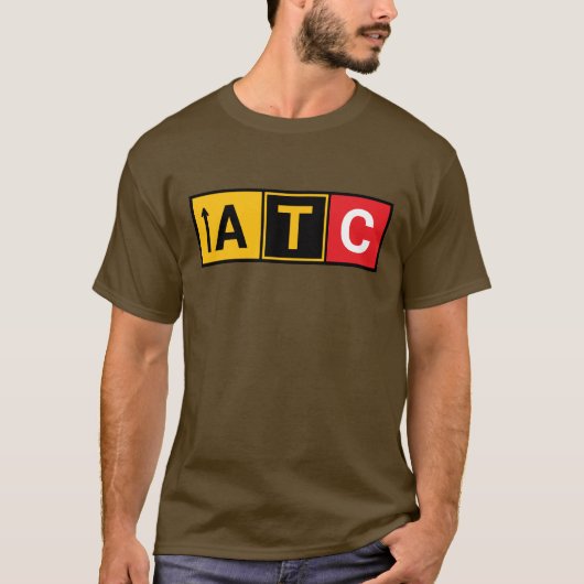 Trendy Air Traffic Control T-shirt van de landings (Voorkant)