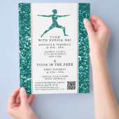 Trendy Aqua Glitter Effect Yoga Les Advertentie Flyer (Hand)