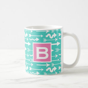 Trendy Arrows Pattern Blauwgroen en Roze Monogram Koffiemok