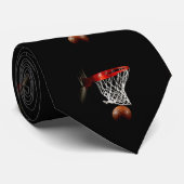 Trendy Basketbal Pas Stropdas aan (Opgerold)