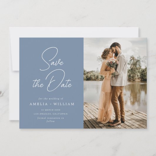 trendy belettering stoffige blauwe bruiloft Save t The Date (Voorkant)