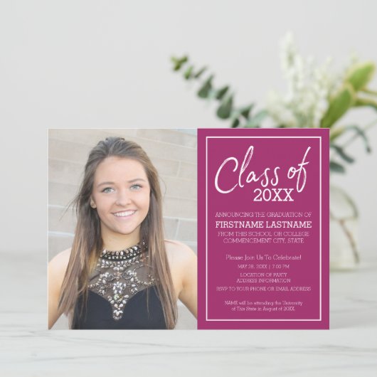 Trendy Berry Polka Graduation Party Aankondiging (Staand voorkant)