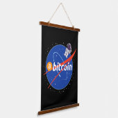 Trendy Bitcoin Ruimtevaarder Space Crypto Hangend Wandkleed (Gebogen)