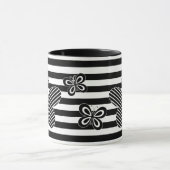 Trendy Black and White Butterfly Stripes met naam Mok (Midden)