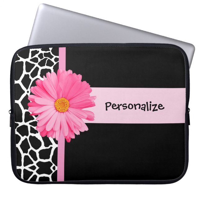 Trendy Black and White Giraffe Pink Daisy and Name Laptop Sleeve (Voorkant)