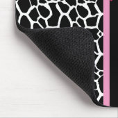 Trendy Black and White Giraffe Pink Daisy and Name Muismat (Hoek)