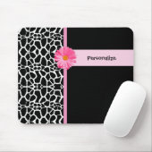 Trendy Black and White Giraffe Pink Daisy and Name Muismat (Met muis)