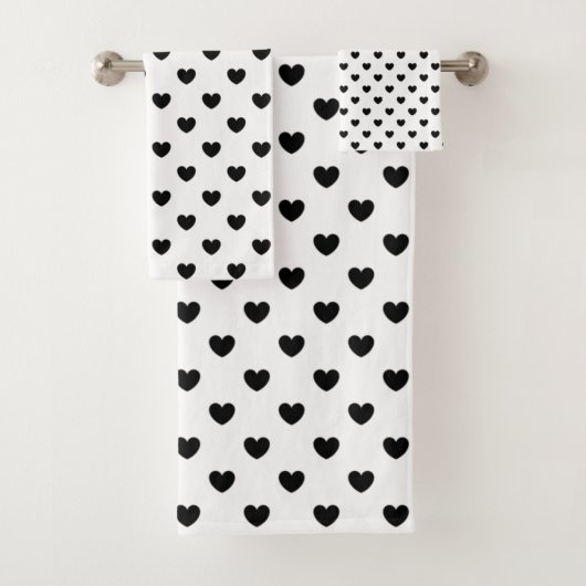 Trendy Black and White Hearts Pattern Bad Handdoek (Insitu)