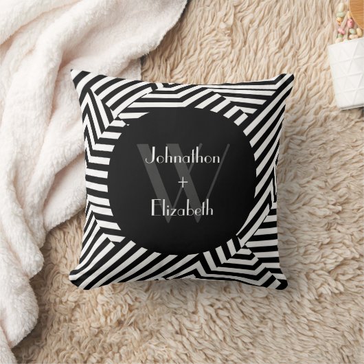 Trendy Black and White Monogram Stripes Wedding Kussen (Deken)