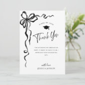 Trendy Black Bow Coquette FOTO Afstuderen Bedankkaart (Staand voorkant)