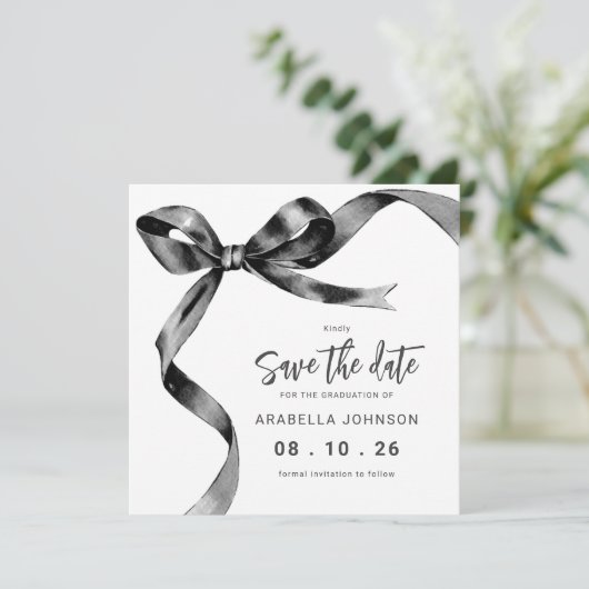 Trendy Black Bow Graduation Save The Date (Staand voorkant)