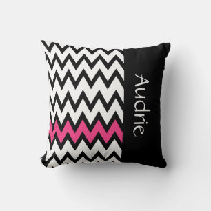 Trendy Black en White Chevron Pink met naam Kussen