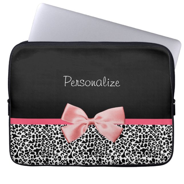 Trendy Black en White Leopard Print Pink Laptop Sleeve (Voorkant)