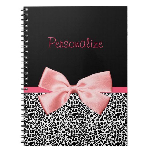 Trendy Black en White Leopard Print Pink Notitieboek (Voorkant)