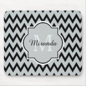 Trendy Black Gray Chevron Zigzag Name en Monogram Muismat (Voorkant)