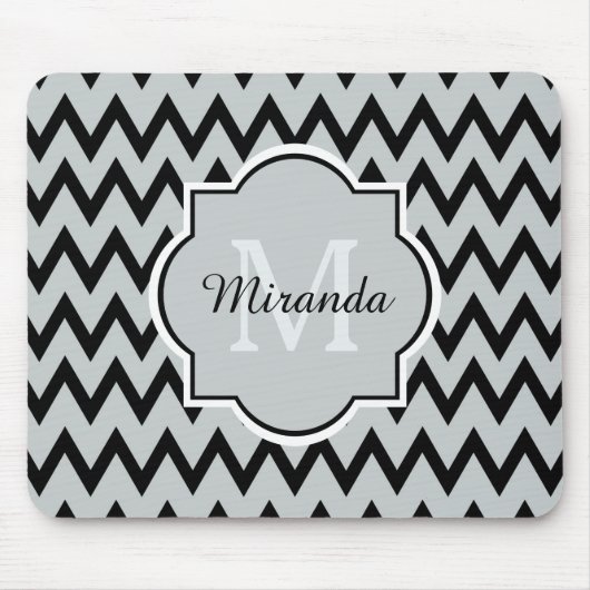 Trendy Black Gray Chevron Zigzag Name en Monogram Muismat (Voorkant)