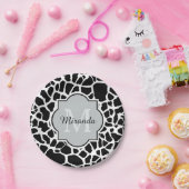 Trendy Black White Giraffe Print Monogramed Name Papieren Bordje (Feest)