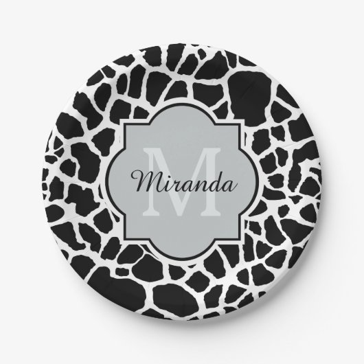 Trendy Black White Giraffe Print Monogramed Name Papieren Bordje (Voorkant)
