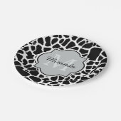 Trendy Black White Giraffe Print Monogramed Name Papieren Bordje (Gekanteld)