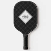 Trendy Black white tartan Personaliseer Monogram Pickleball Paddle (Voorkant)
