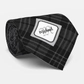 Trendy Black white tartan Personaliseer Monogram Stropdas (Opgerold)