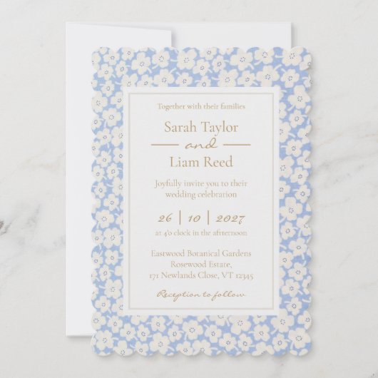 Trendy Blauw Bloemen Bruiloft RSVP QR & Uitnodigin Feestdagenkaart (Voorkant)