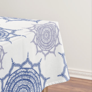 Trendy Boho Winter Blue, White Mandala Pattern Zen Tafelkleed